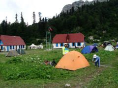 Наша палатка на приюте "Фишт"